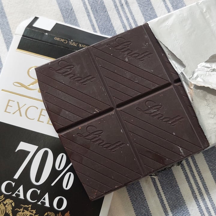 photo of Lindt 70% Cacao Dark Chocolate shared by @jcasati on  10 May 2024 - review
