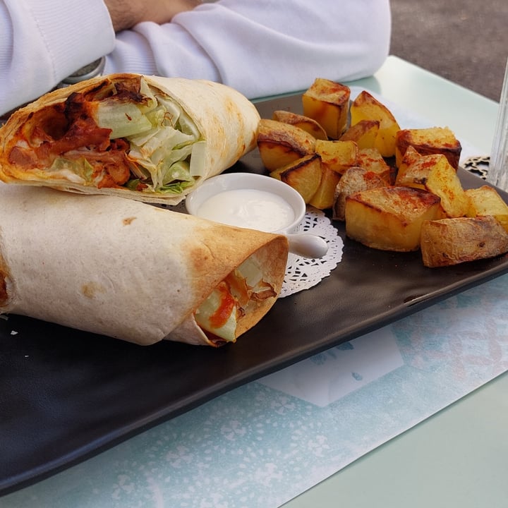 photo of VEG-Joy Veg Joy Wrap shared by @piovonofalafel on  08 Apr 2024 - review