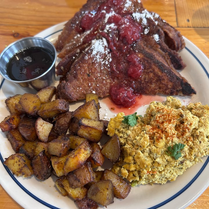 photo of Two Dollar Radio Headquarters French Toast shared by @wisecamel86 on  20 Jul 2025 - review