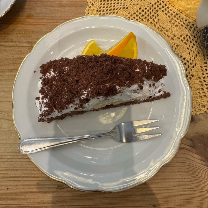 photo of Candys Café Vegan Mole Cake shared by @andrefornia on  02 Mar 2025 - review