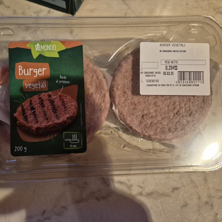 photo of Vemondo burger vegetali shared by @tomma97 on  07 May 2025 - review