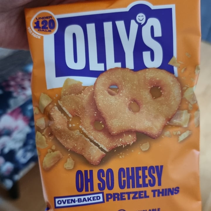 photo of Olly's Pretzels Oh So Cheesy shared by @carineandhulda on  08 Sep 2023 - review