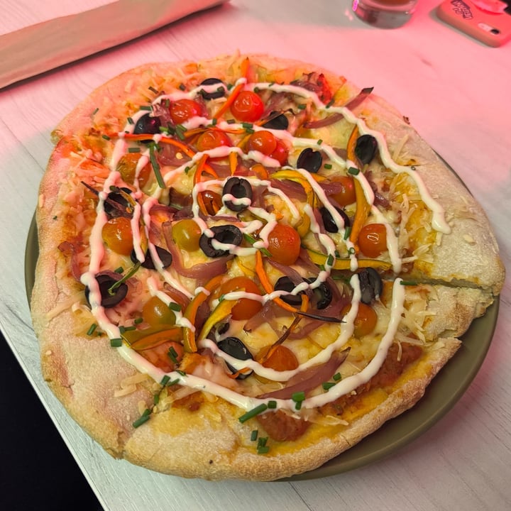 photo of Pura Vida veggie and vegan pizza lolita shared by @losojosdepaula on  16 Dec 2024 - review