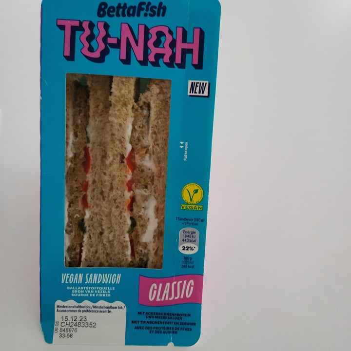 photo of BettaF!sh Tu-Nah classic shared by @cleta on  14 Dec 2023 - review