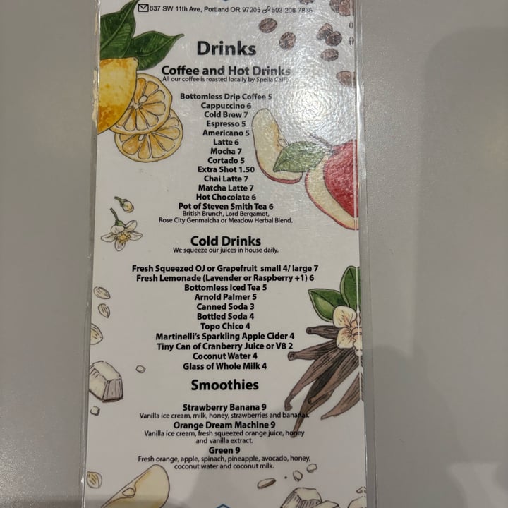 photo of The Daily Feast Daily Porridge  - Steel Cut Oats, Muesli, Berries, banana, almonds shared by @plantpoweredat60 on  01 Sep 2025 - review