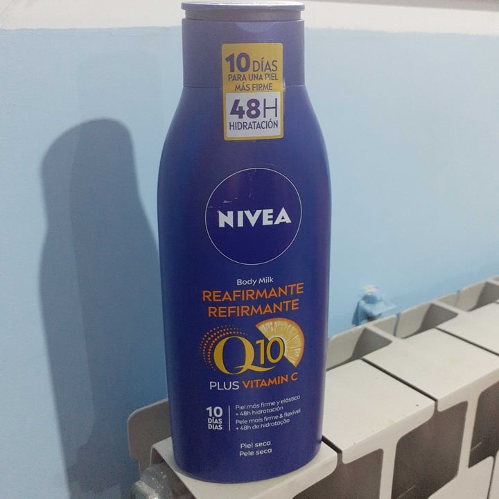 photo of Nivea Body Milk Reafirmante Q10 Vitamina C shared by @a-u-m-n on  31 Mar 2024 - review