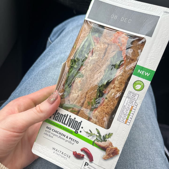 photo of Plantlife: Waitrose & partners No Chicken and Pesto Sandwich shared by @eviec on  20 Dec 2024 - review