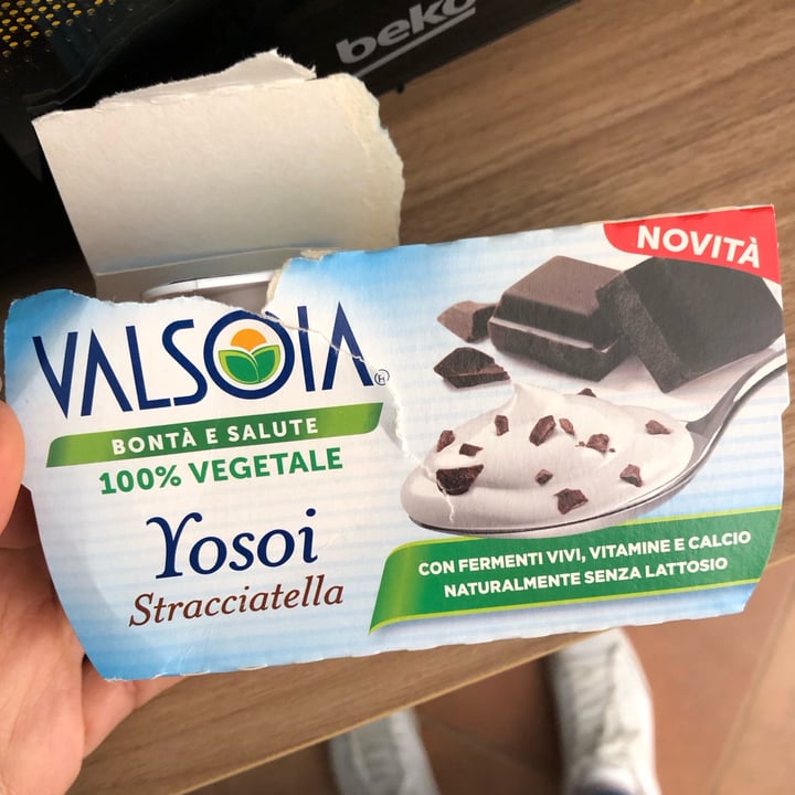 photo of Valsoia yogurt stracciatella shared by @seitansistah on  28 Nov 2023 - review