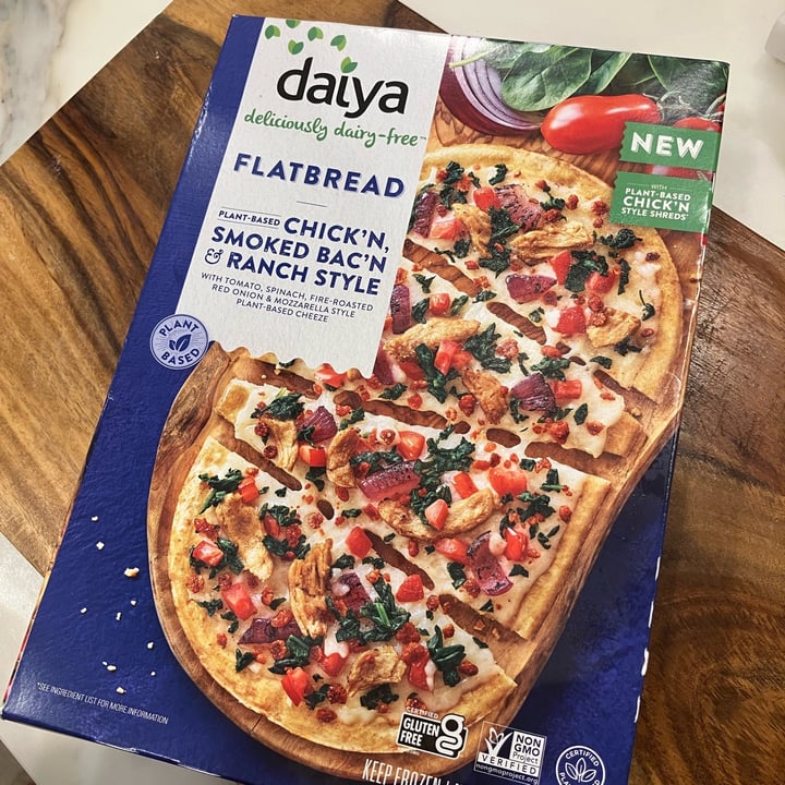 photo of Daiya Plant Based Chick’n Smoked Bac’n & Ranch Style Flatbread shared by @atwilley on  22 Apr 2024 - review