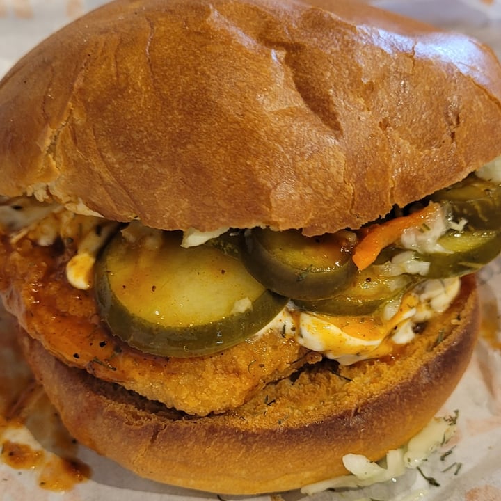 photo of Meltwich Food Co Plant-based Spicy Nashville Chicken Burger shared by @theveglife on  11 Feb 2024 - review