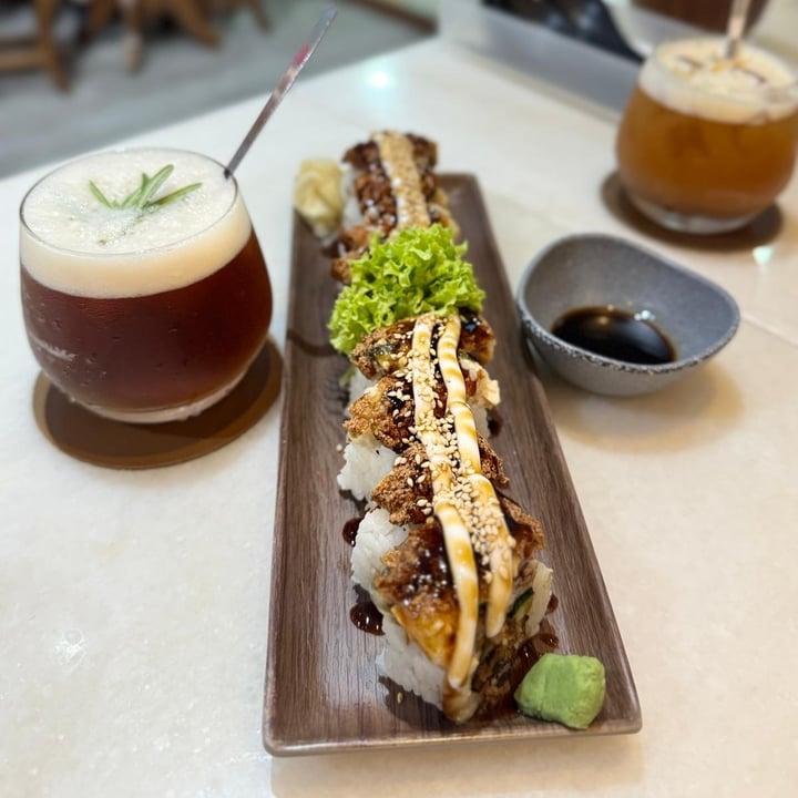 photo of Lucky Cat Tofunagi Maki shared by @leafy on  25 Nov 2024 - review
