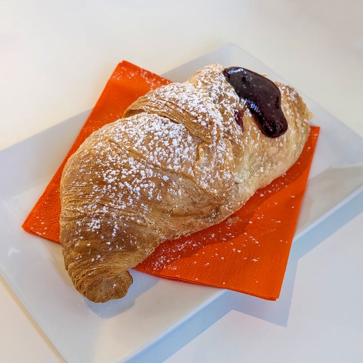 photo of Jolí Café Croissant Cuor Di Bosco shared by @davide on  01 Jan 2024 - review