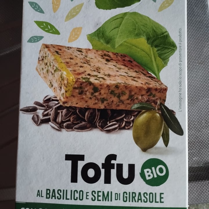 photo of Kioene Tofu basilico e semi di girasole shared by @zakgiu95 on  22 Sep 2025 - review