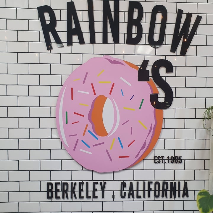 photo of Rainbow Donuts Vegan Blueberry Donut shared by @paniwilson on  20 Oct 2024 - review