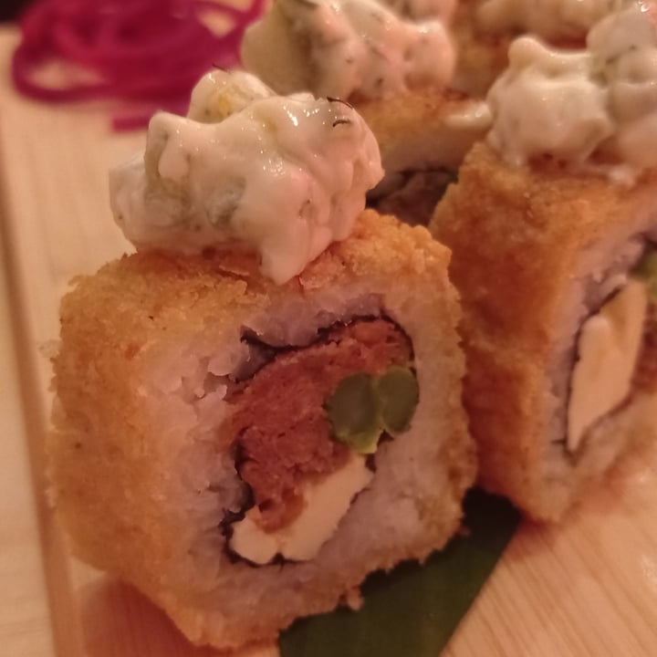 photo of Godzu Cocina Asiática Nimona Roll shared by @aerin on  10 Dec 2023 - review