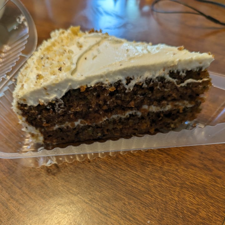 photo of Seitan's Realm Carrot Cake shared by @edav334 on  01 May 2024 - review