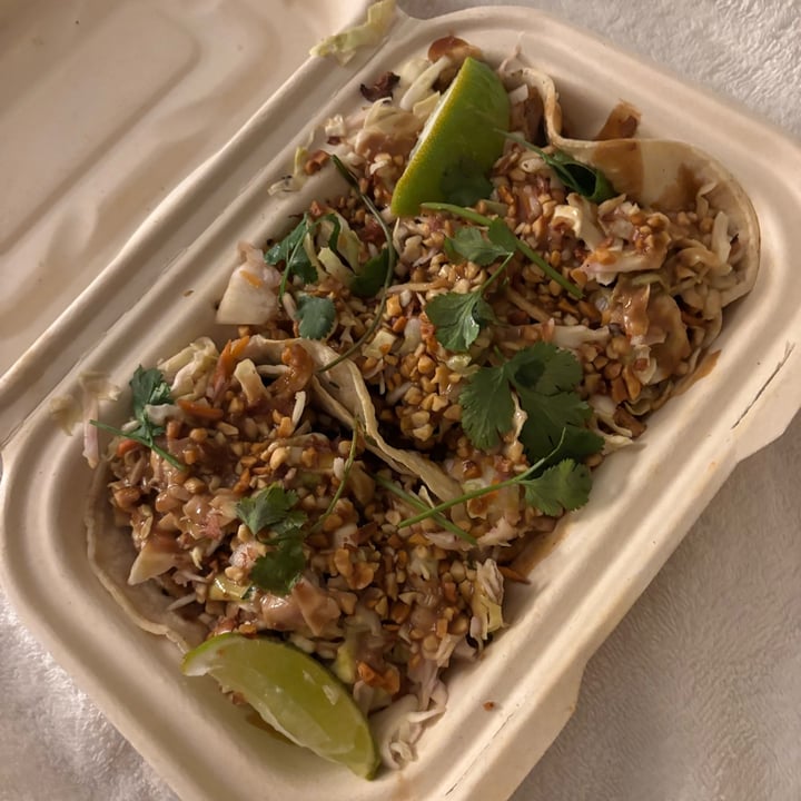 photo of Earth Aloha Eats Thai Chicken Tacos shared by @gloglo2121 on  28 Feb 2025 - review