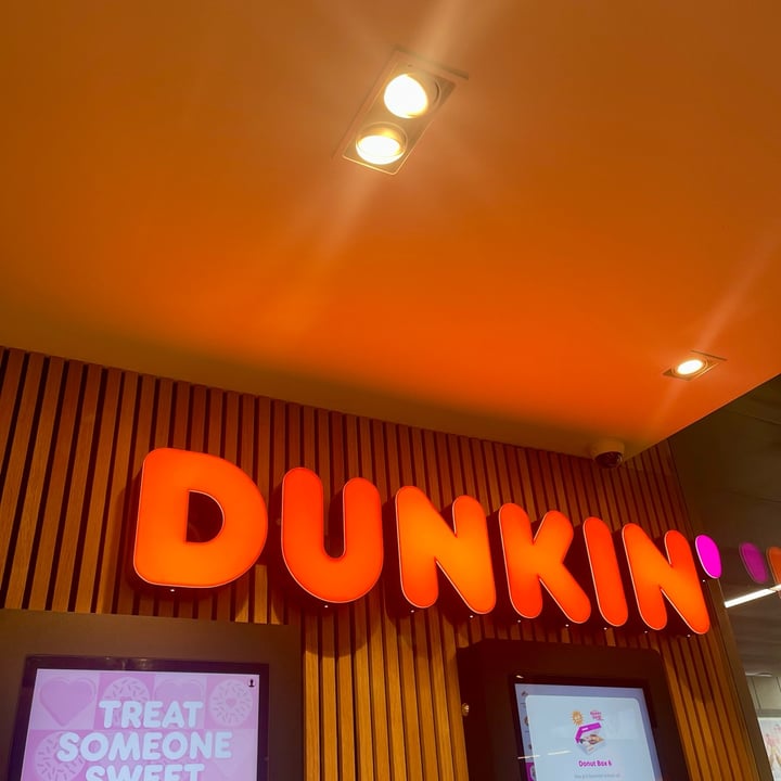 photo of Dunkin' Brugge Station Original Glazed shared by @jeanne-marie on  02 Jul 2024 - review