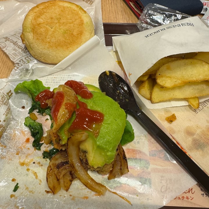 photo of FRESHNESS BURGER Sapporo Nishi 28 Chome Soy Avocado Burger (no bun or sauce) shared by @duckylover on  13 Jan 2025 - review