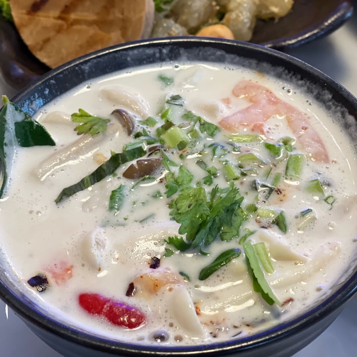 photo of Bangkok Jam Vegan Coconut Tom Yum Soup shared by @veggiexplorer on  12 Oct 2023 - review