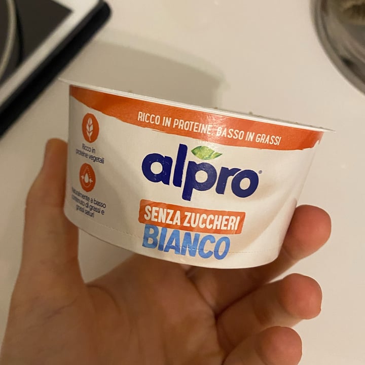 photo of Alpro Alpro yogurt di soya shared by @liciaines on  31 Jan 2025 - review