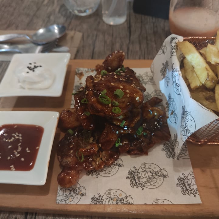 photo of El Chino Vegano Vegan BBQ wings shared by @susanacardich on  15 Jan 2024 - review