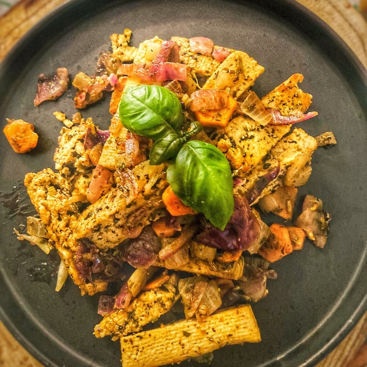 photo of Kioene Tofu Al Basilico E Semi Di Girasole  shared by @federicathewitch on  30 Jul 2024 - review