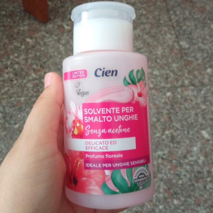 photo of Cien Solvente per smalto unghie shared by @aangi on  21 Sep 2024 - review
