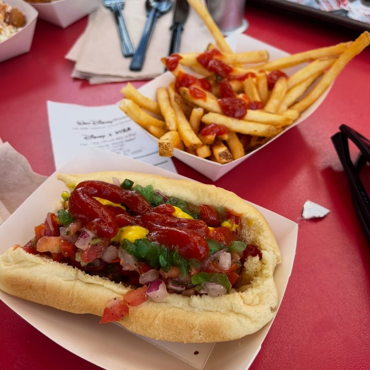 photo of Magic Kingdom Park Plant-Based Slaw Dog shared by @elsieram on  10 Mar 2025 - review