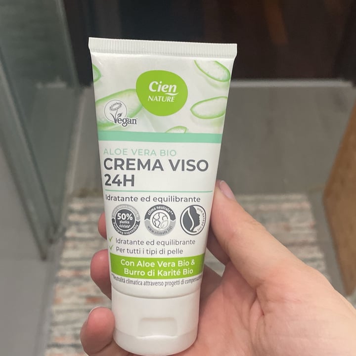 photo of Cien Crema Viso 24H shared by @cri2 on  27 Dec 2023 - review