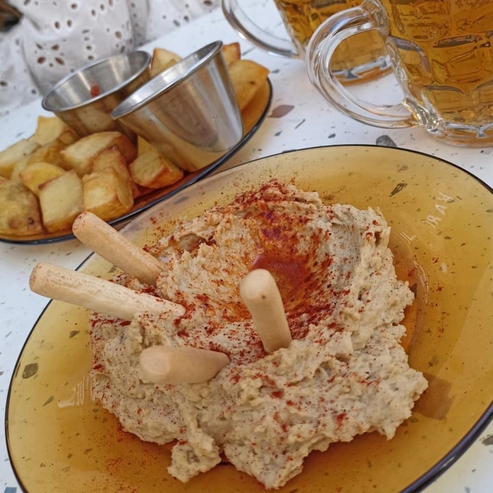 photo of VARQUES RESTAURANTE Hummus shared by @fabuchi on  23 Apr 2025 - review
