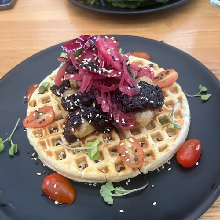 photo of Vegamo Waffles con pollo shared by @jomaloto on  15 Apr 2025 - review