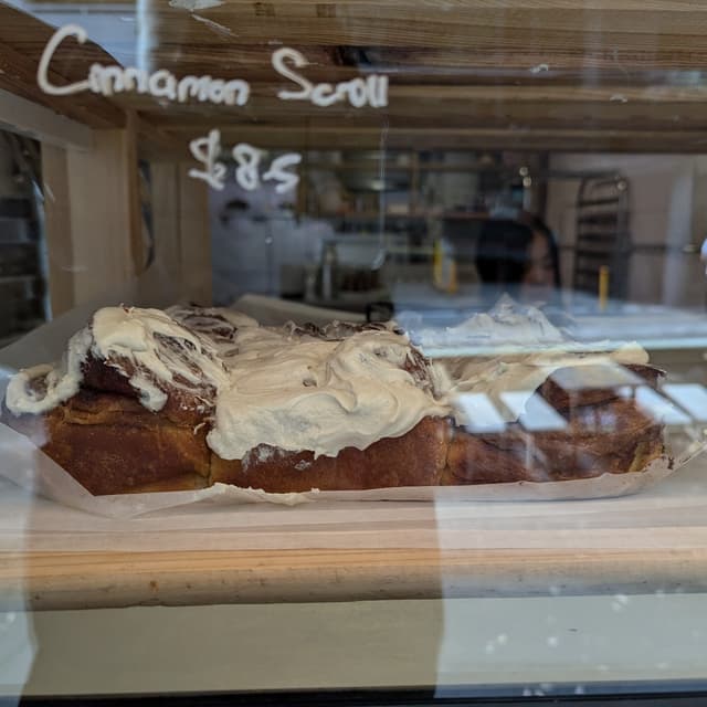 Photo of the dish “cinnamon scroll”