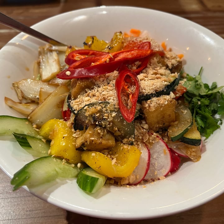 photo of Pho Wimbledon Tofu And Veg Rice Bowl: Món Con shared by @alistar on  03 Sep 2023 - review