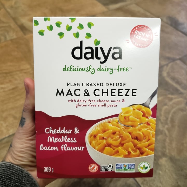 photo of Daiya Cheddar & Meatless Bacon Flavor Plant-Based Deluxe Cheezy Mac shared by @metalmel666 on  23 Apr 2024 - review
