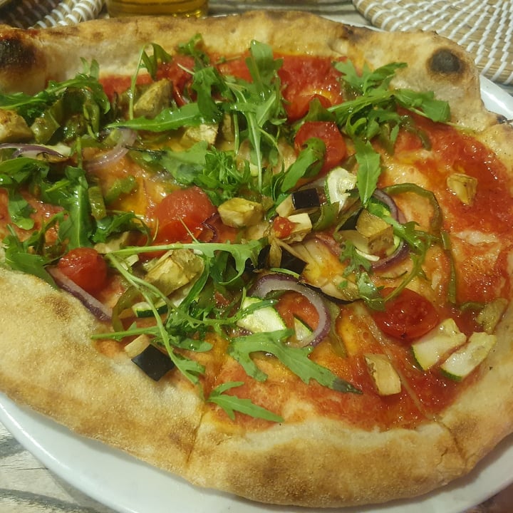photo of Pizzería La Pasta Gansa · Restaurante italiano Pizza Vegana shared by @batvegan on  15 Jul 2025 - review