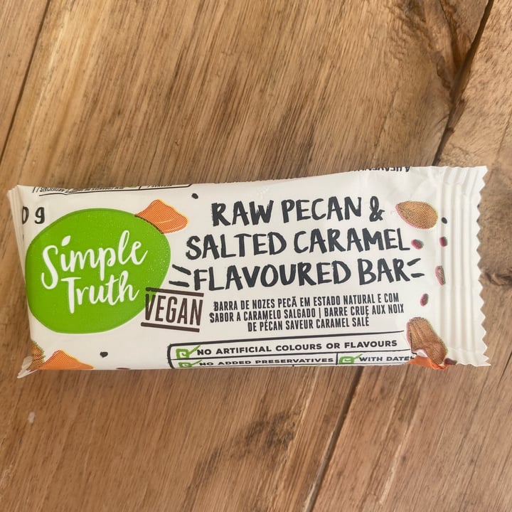 photo of Simple Truth Raw Pecan & Salted Caramel Flavoured Bar shared by @katjaszabo on  31 Jul 2025 - review