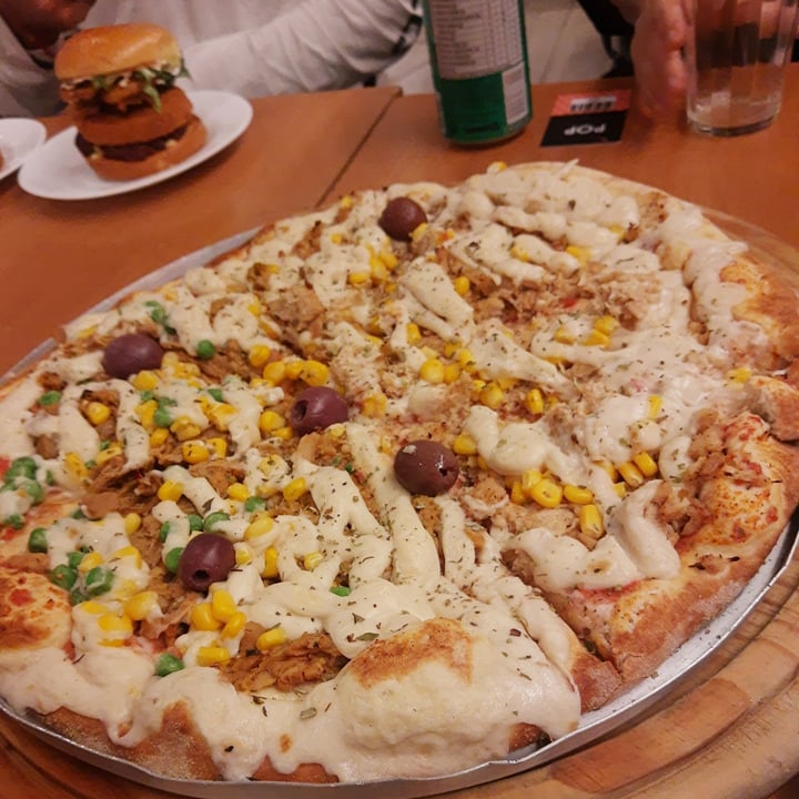 photo of Pop Vegan Food Pizza shared by @veganizandomed on  16 Dec 2024 - review