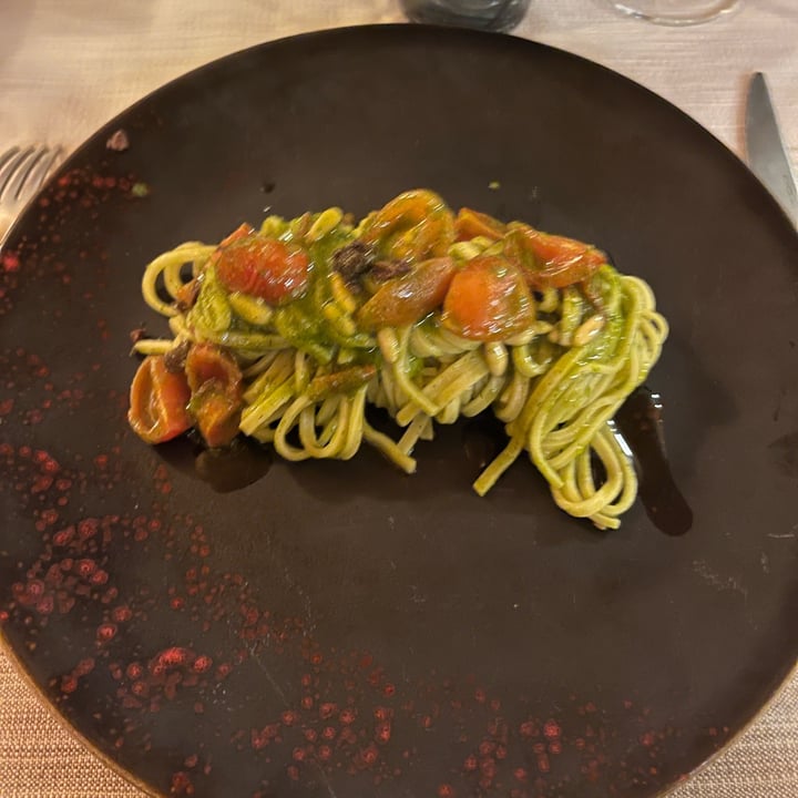 photo of La Mimosa tagliolini al pesto di finocchietto selvatico, pomodorini e capperi (modificati veg) shared by @falsonica on  21 Jan 2024 - review