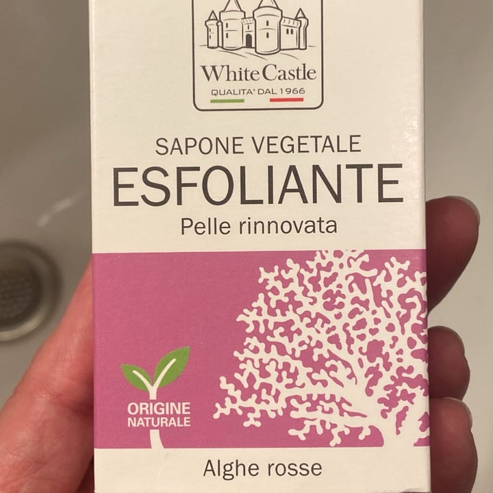 photo of White Castle Sapone vegetale Esfoliante shared by @gordongordon on  19 Apr 2025 - review