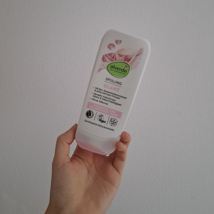 photo of Alverde Naturkosmetik Glanz Spülung Bio Rohrzucker shared by @emmabean on  24 Jun 2025 - review