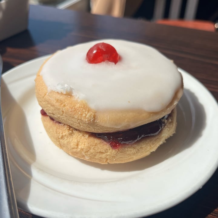photo of Tattie Shack Farm Shop & The View At Monktonhill Restaurant Vegan Empire Biscuit shared by @devon0 on  10 Aug 2025 - review