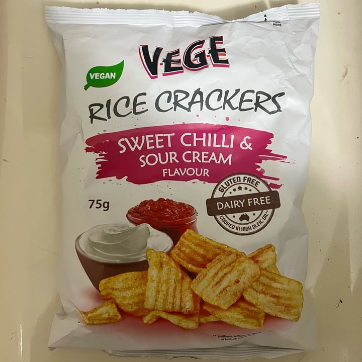 photo of Vege Vege Rice Crackers (Sweet Chilli & Sour Cream Flavour) shared by @vegan-friendly on  25 Jun 2024 - review