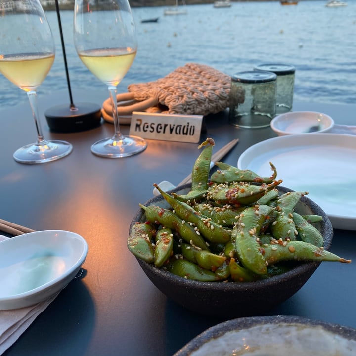 photo of Kampai Restaurant edamame con ajo negro y salsa picante shared by @neil on  26 Apr 2025 - review