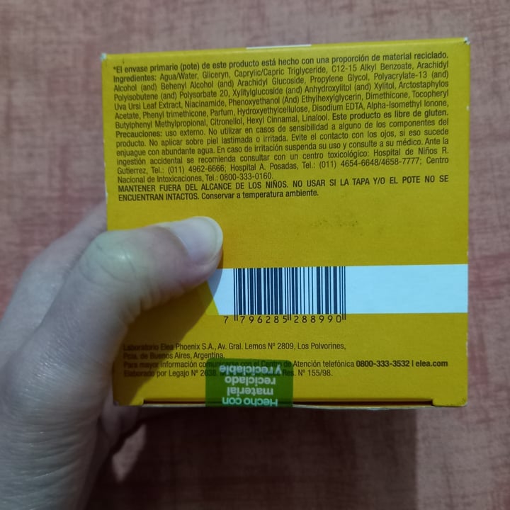 photo of adermicina Crema unificadora con Niacinamida y Vitamina E shared by @-fa on  21 Sep 2025 - review