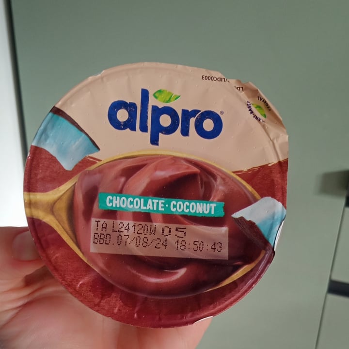 photo of Alpro Dessert chocolate-coconut shared by @melanzanamiz on  05 Jun 2024 - review