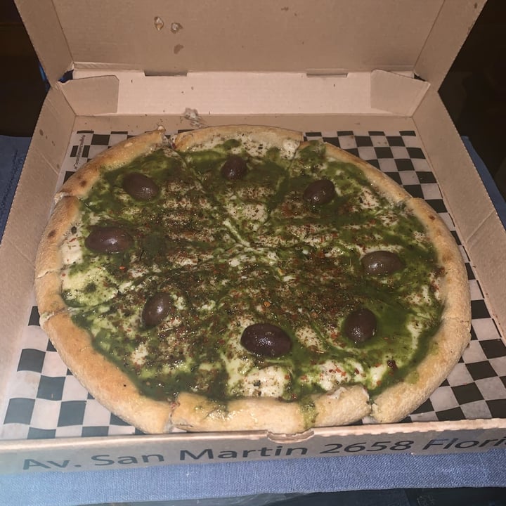 photo of Mi FAMiLiA Pizza De Muzza Con Pesto shared by @sechague on  27 Jan 2024 - review