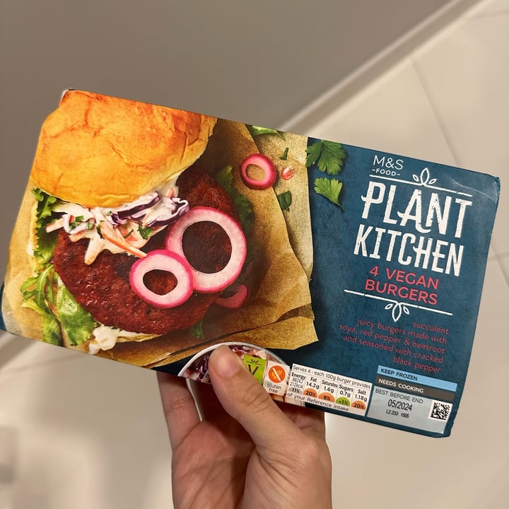 photo of Plant Kitchen (M&S) 4 Vegan Burgers shared by @thevegancreatives on  14 Apr 2024 - review