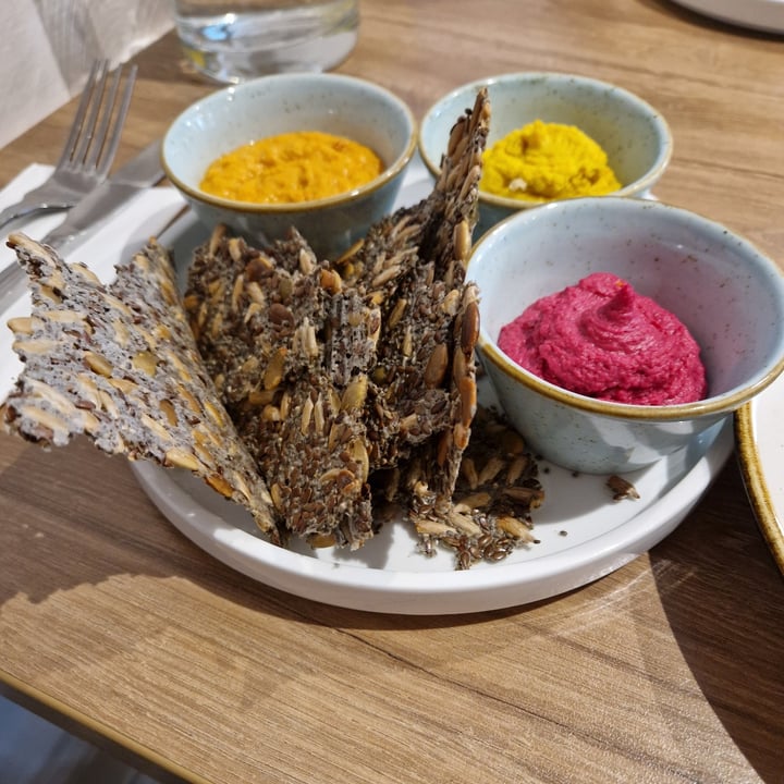 photo of Soul Food Kitchen Sprouted seed crackers with hummus shared by @cw50 on  30 Mar 2024 - review