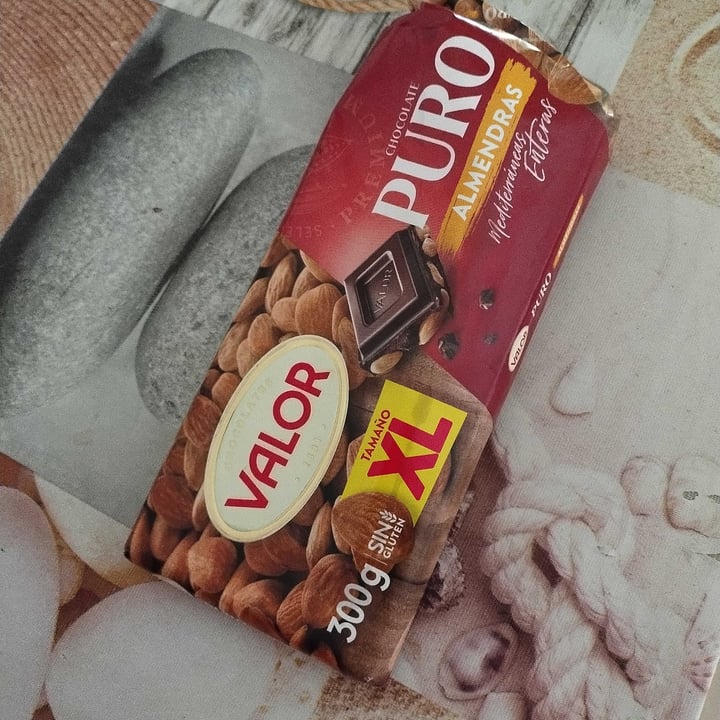 photo of Valor chocolate puro almendras shared by @rubenus on  14 Sep 2025 - review